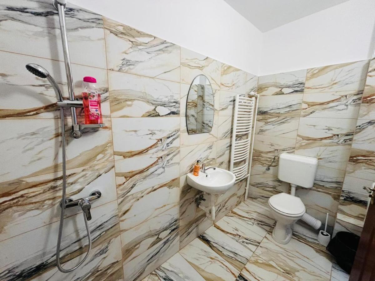 Iancu Apartments - Housity
