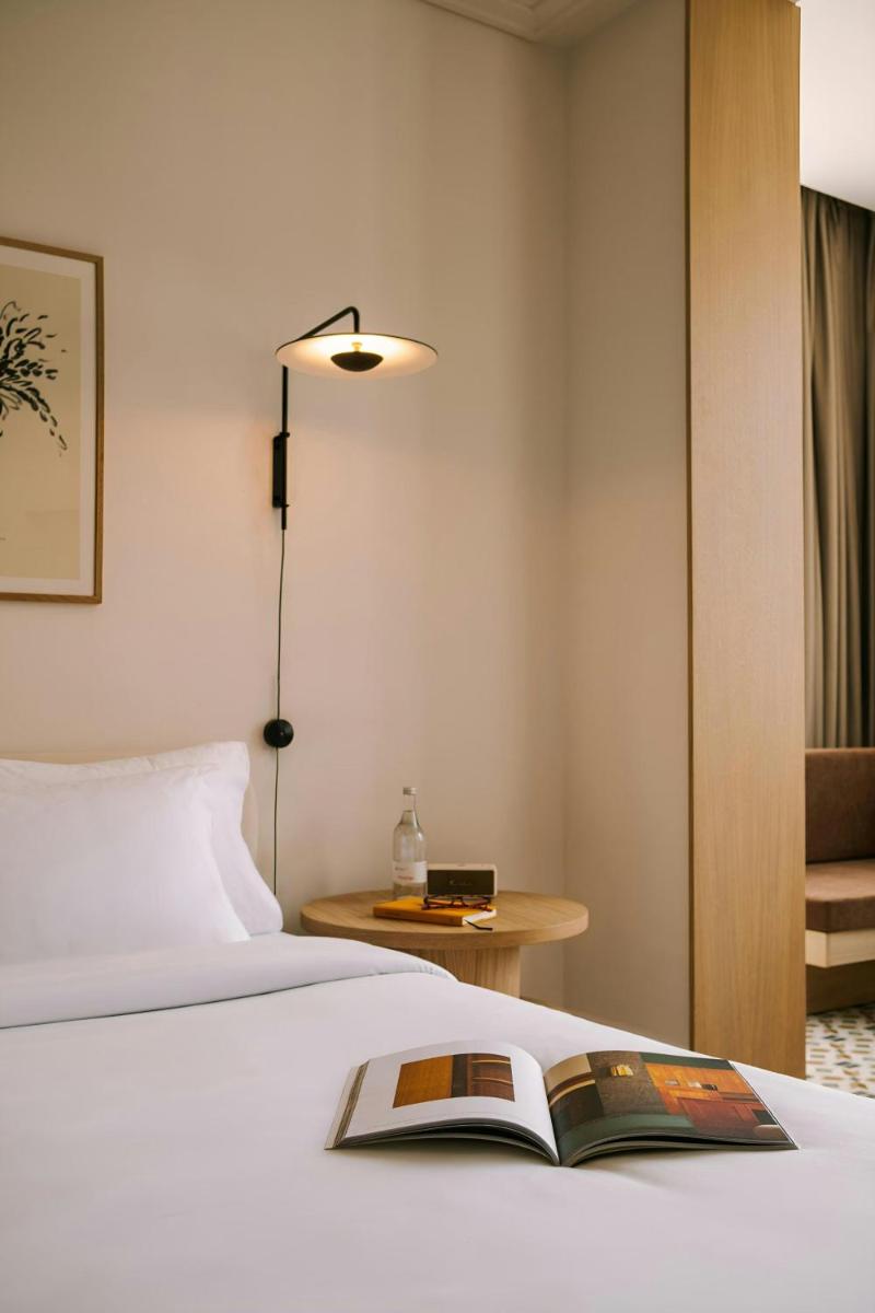 Cama o camas de una habitación en Paseo de Gracia Hotel, Sonder by Marriott Bonvoy