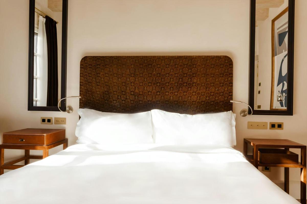 Cama o camas de una habitación en DO Plaça Reial Hotel Gothic Quarter, Sonder by Marriott Bonvoy