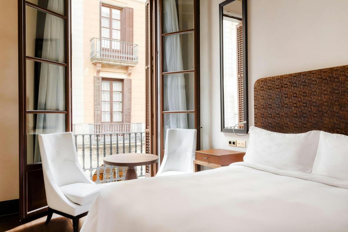 Cama o camas de una habitación en DO Plaça Reial Hotel Gothic Quarter, Sonder by Marriott Bonvoy
