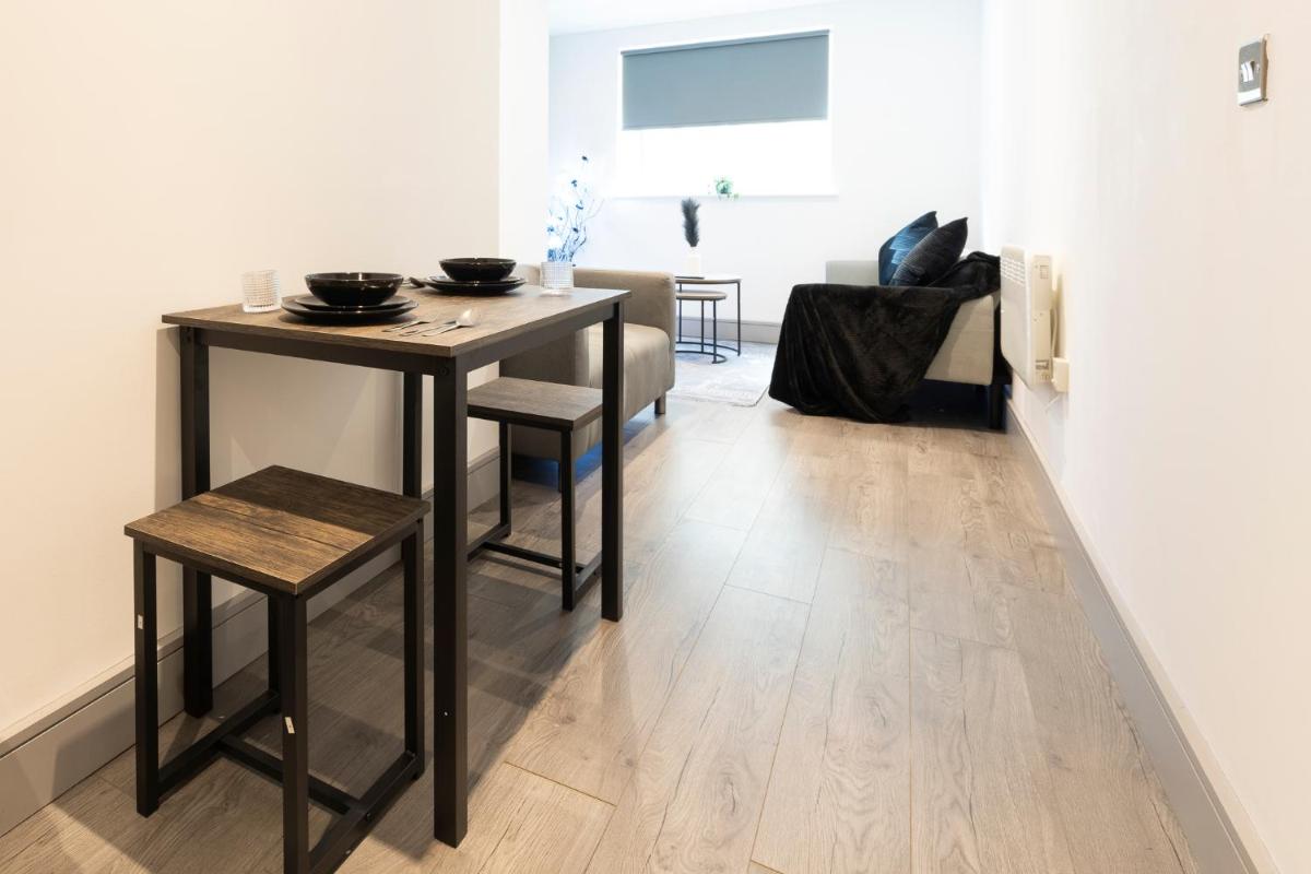 1 Bedroom Luxury Serviced Apartment - Housity