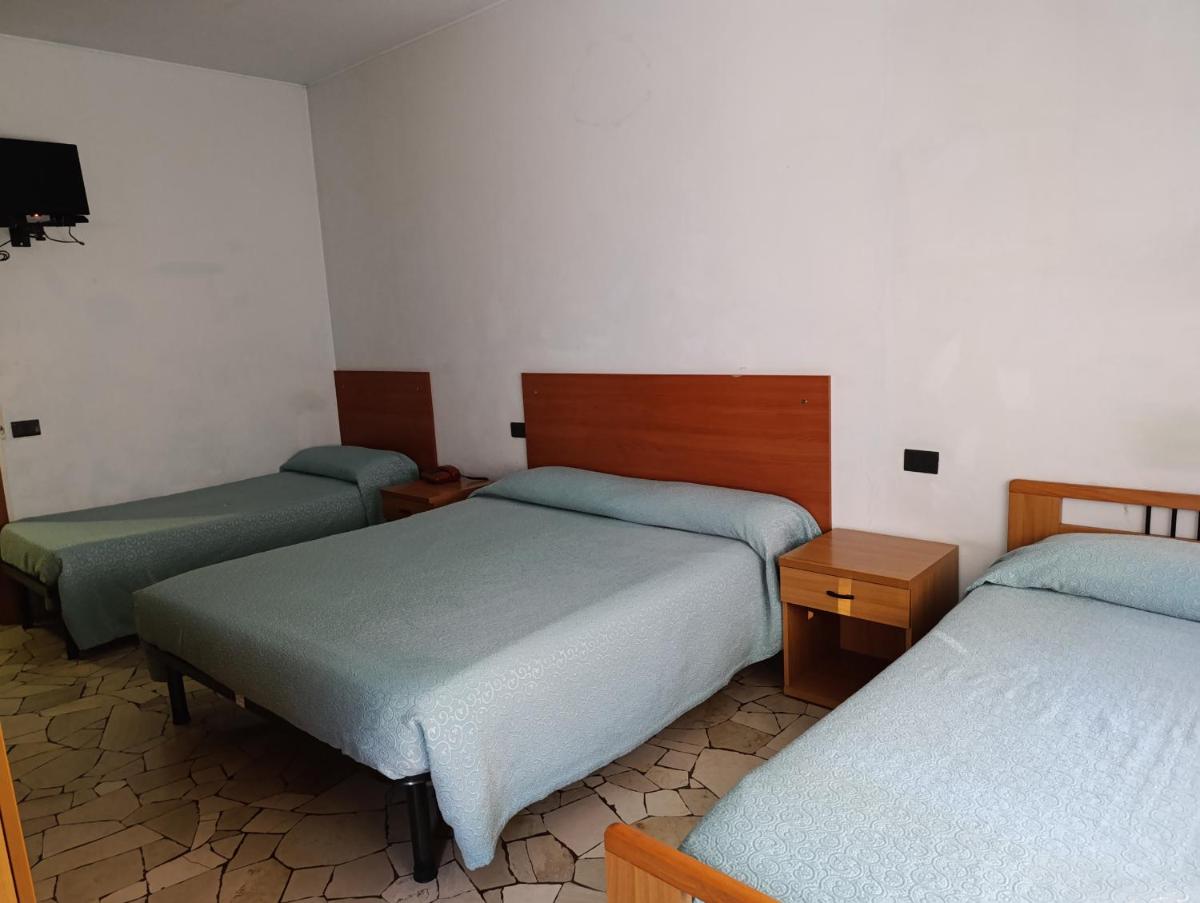 hotel mira - Housity