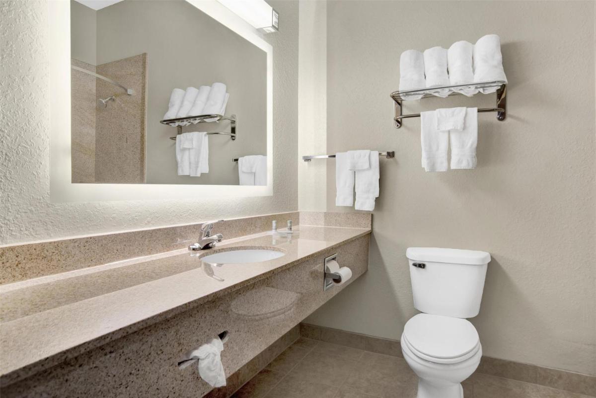 Best Western Opp Inn - Housity