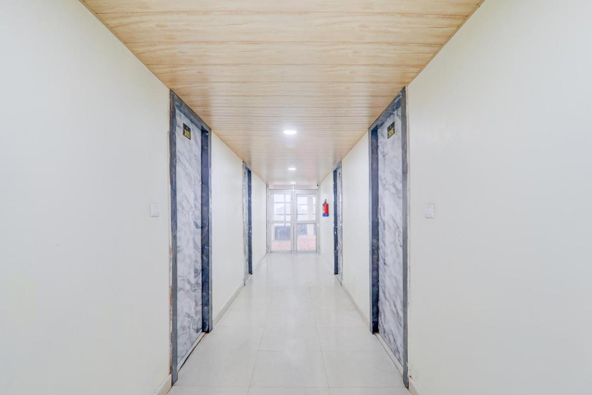 OYO Flagship Grand Jvi Resort &amp; Marriage Lawn - Housity