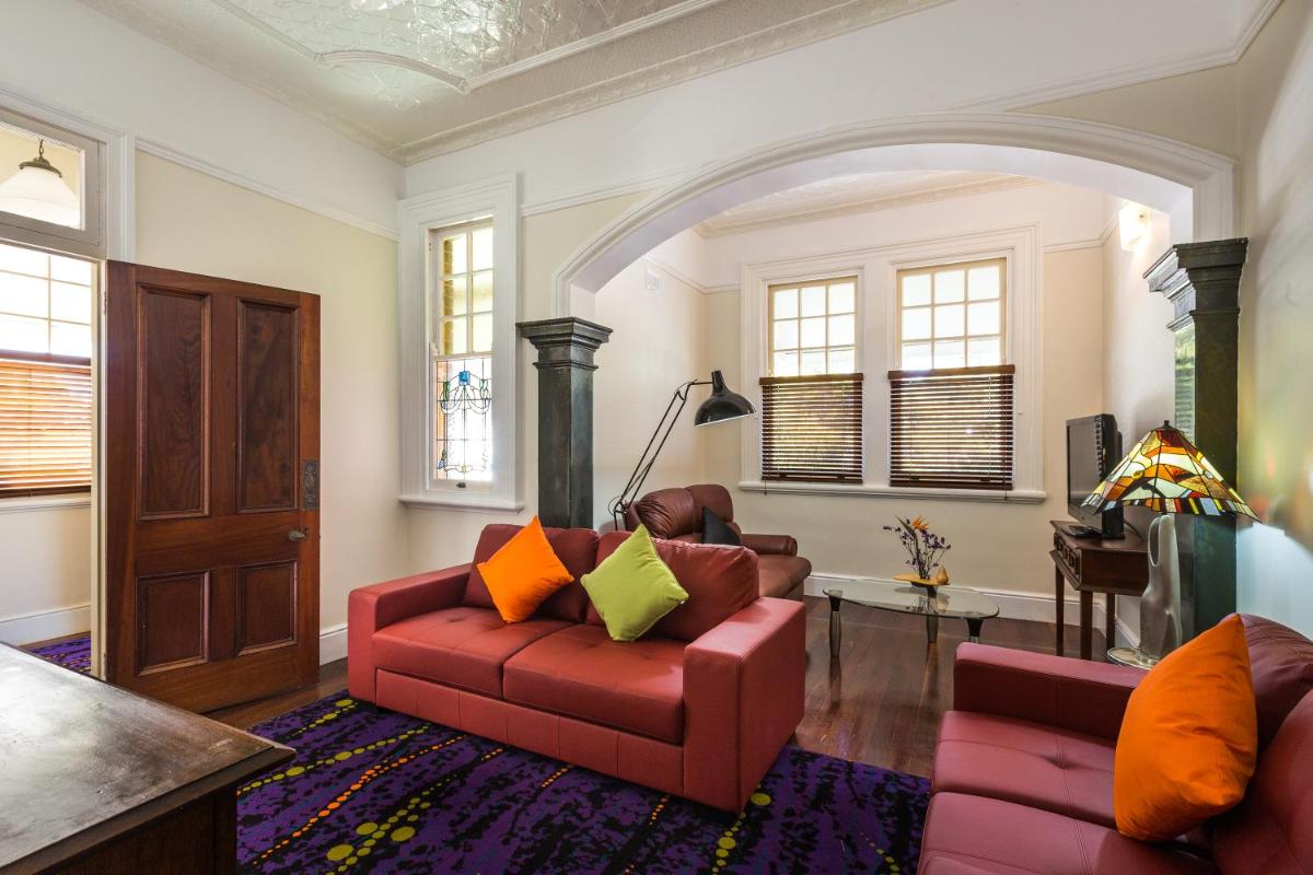 Cumquat House - Housity