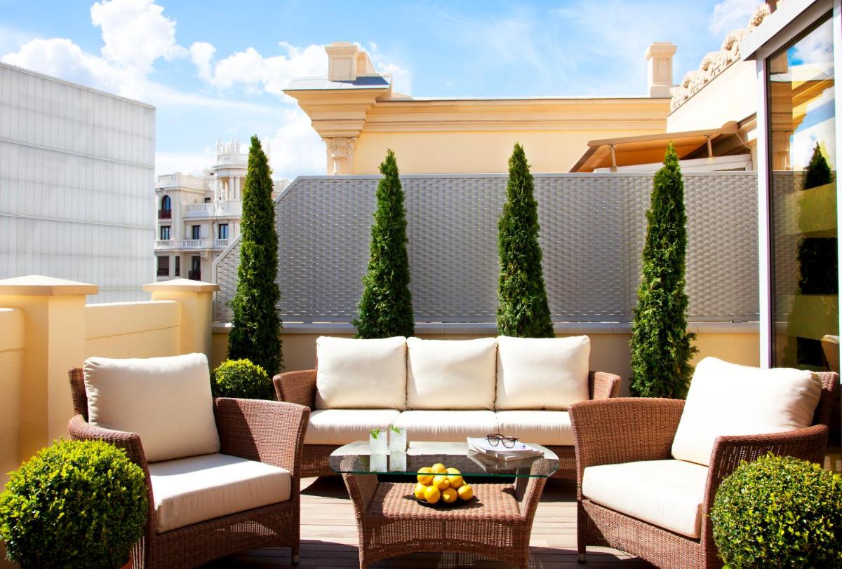 Zona de estar de URSO Hotel & Spa, a Small Luxury Hotel of the World