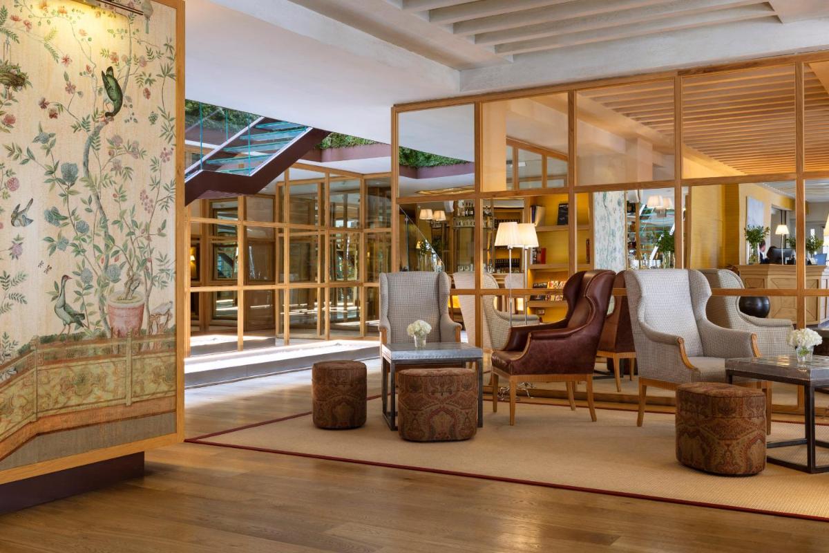 Zona de estar de URSO Hotel & Spa, a Small Luxury Hotel of the World