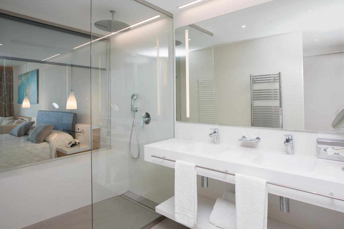 Un baño de Hipotels Playa de Palma Palace&Spa