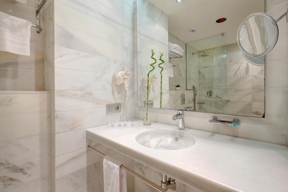 Un baño de Hipotels Said