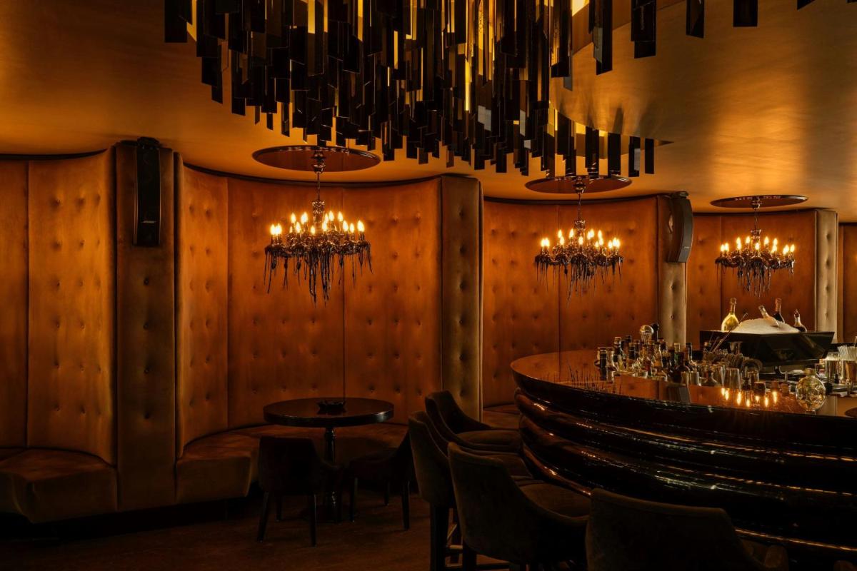 Getränke in der Unterkunft Roomers Frankfurt Central, Autograph Collection Getränke in der Unterkunft Roomers Frankfurt Central, Autograph Collection