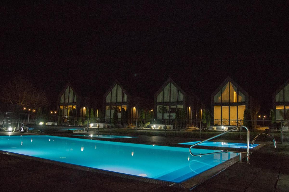 Beztroska Zatoka - ośrodek wypoczynkowy Jacuzzi & Sauna - Housity