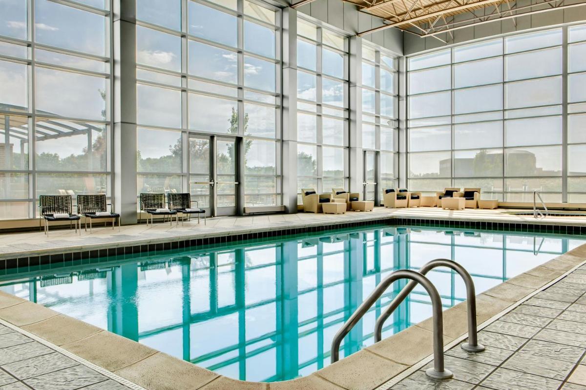 Sheraton Overland Park Hotel at the Convention Center - Housity