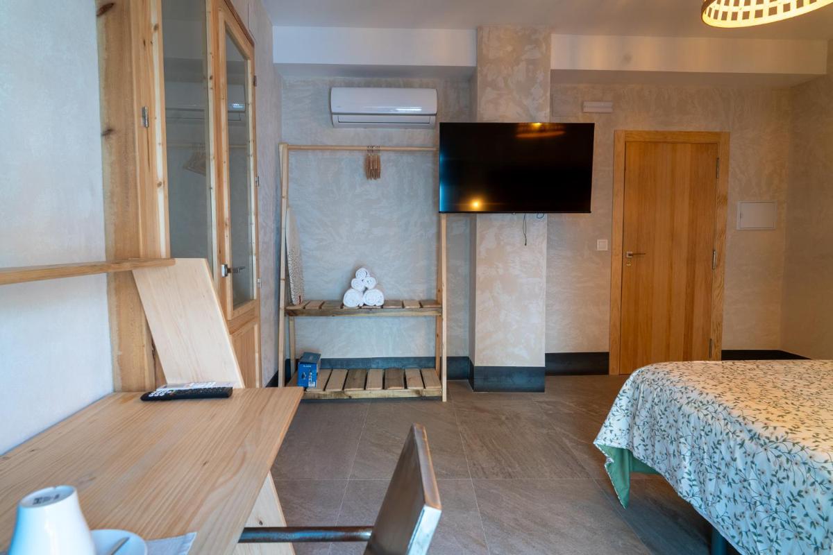 Bonita Burell Boutique - Housity