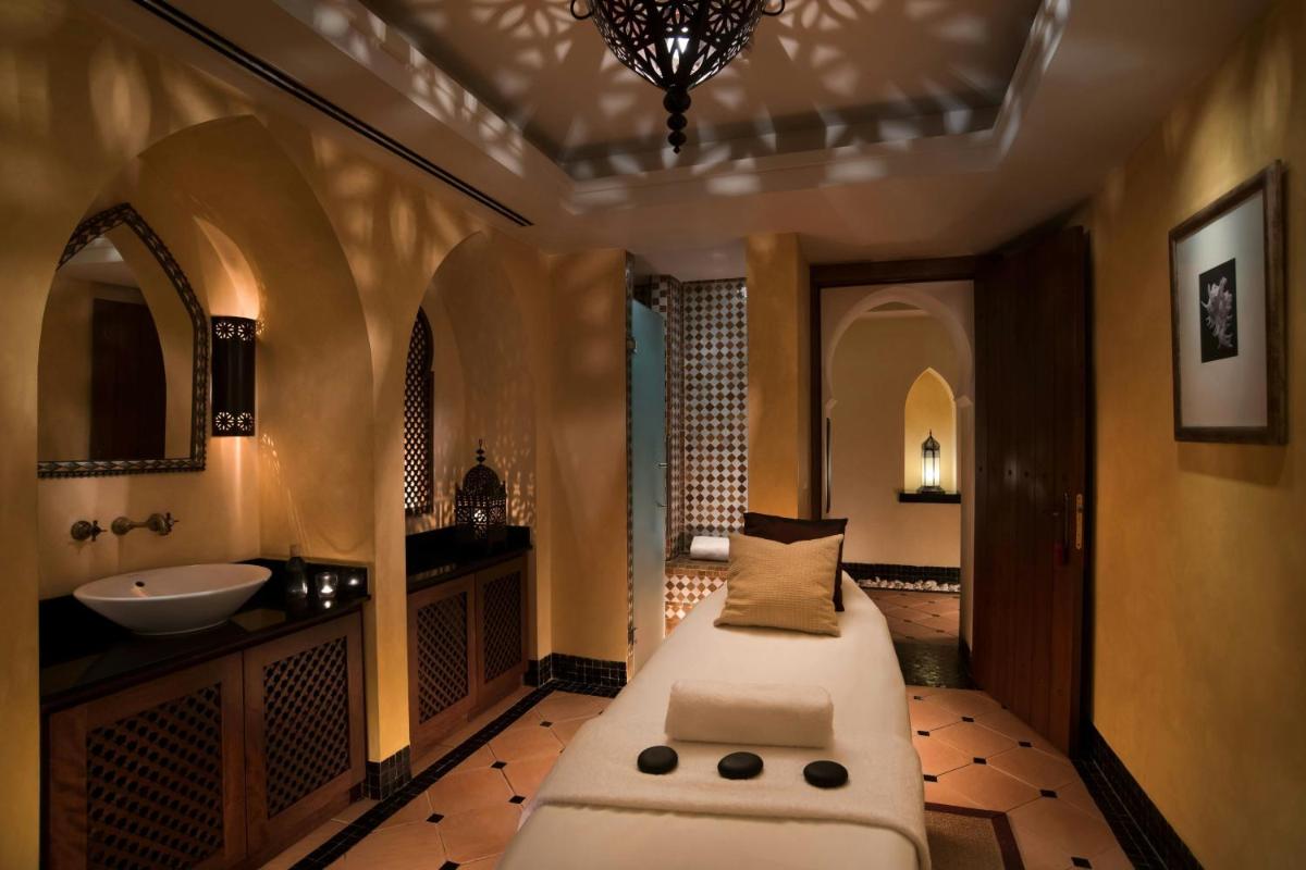 Cama o camas de una habitación en The Westin La Quinta Golf Resort & Spa, Benahavis, Marbella