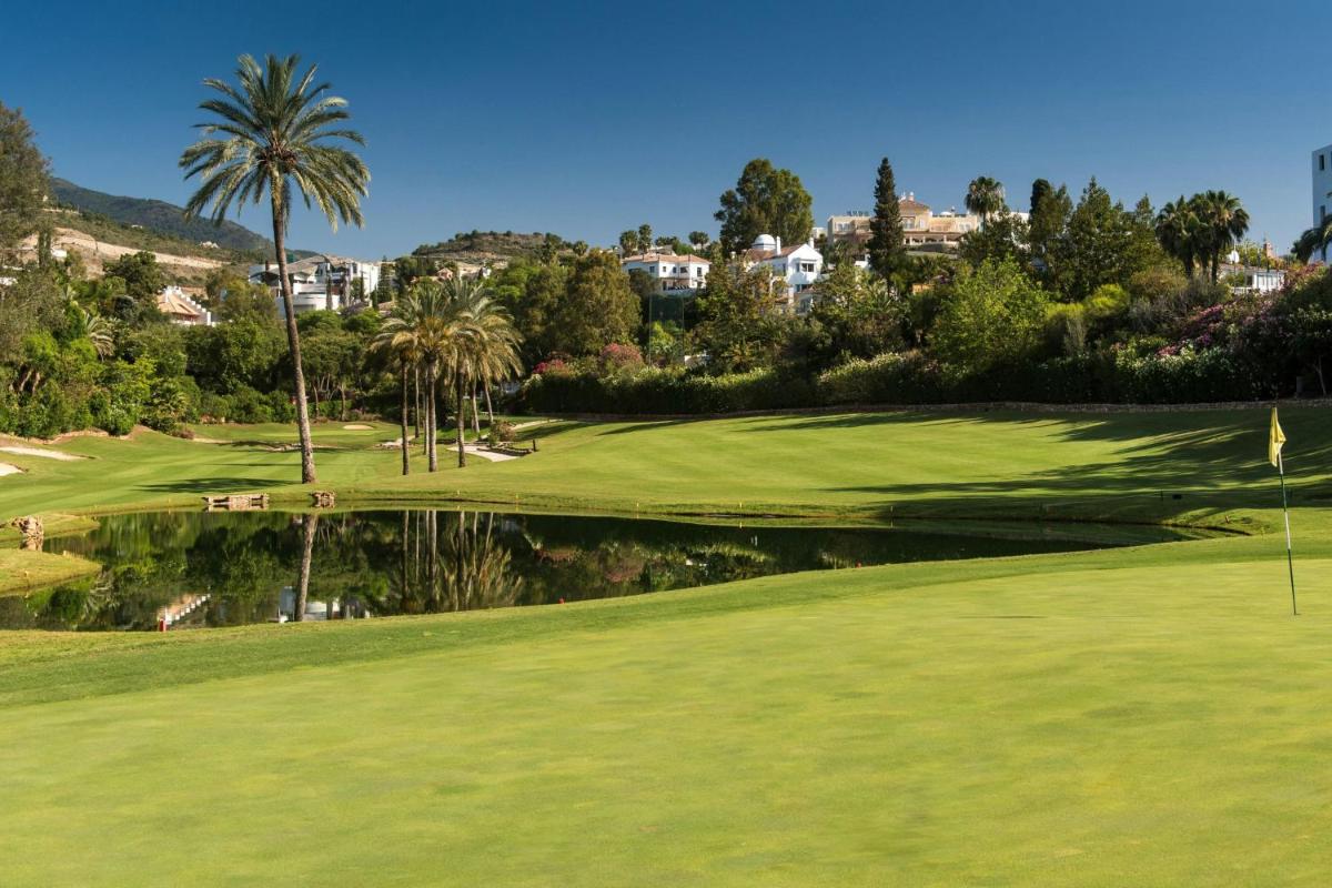 Instalaciones para jugar al golf en el hotel o alrededores