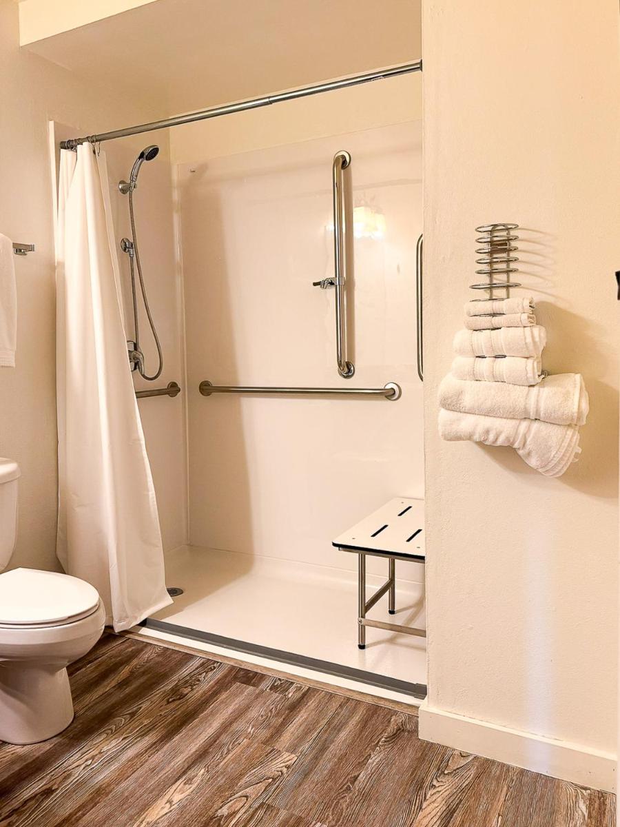 Riverwood Resort on the Gunnison - Housity