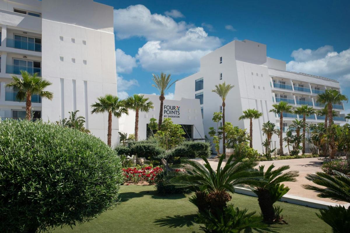 Jardín al aire libre en Four Points by Sheraton Costa Blanca Resort