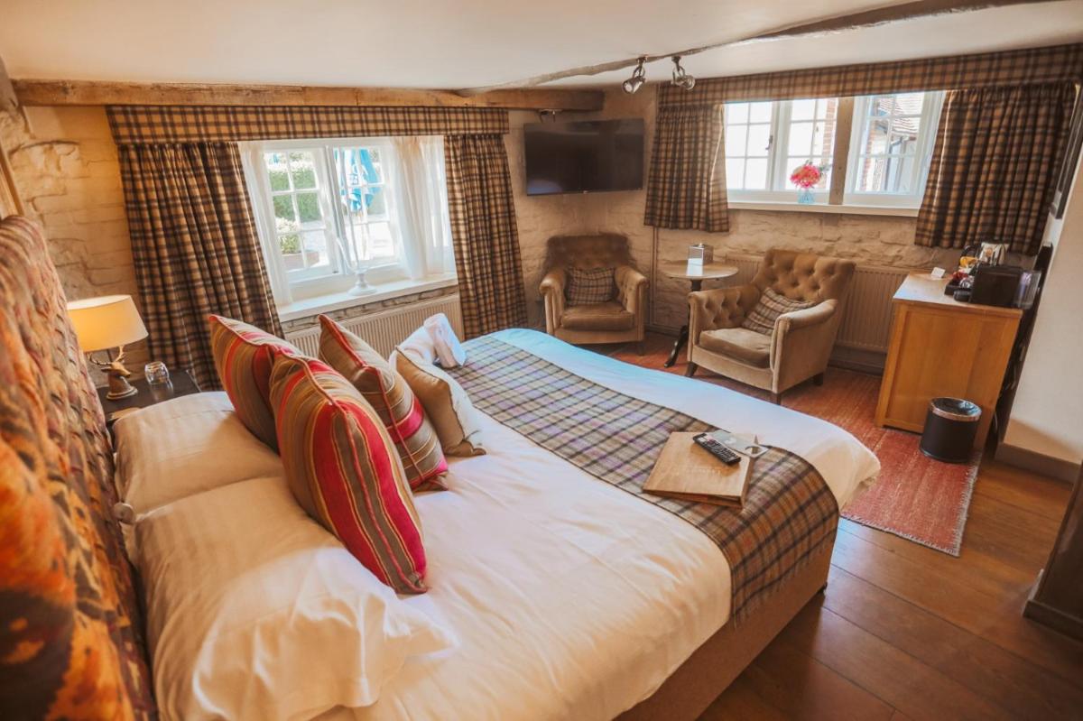 The White Hart, South Harting - Housity
