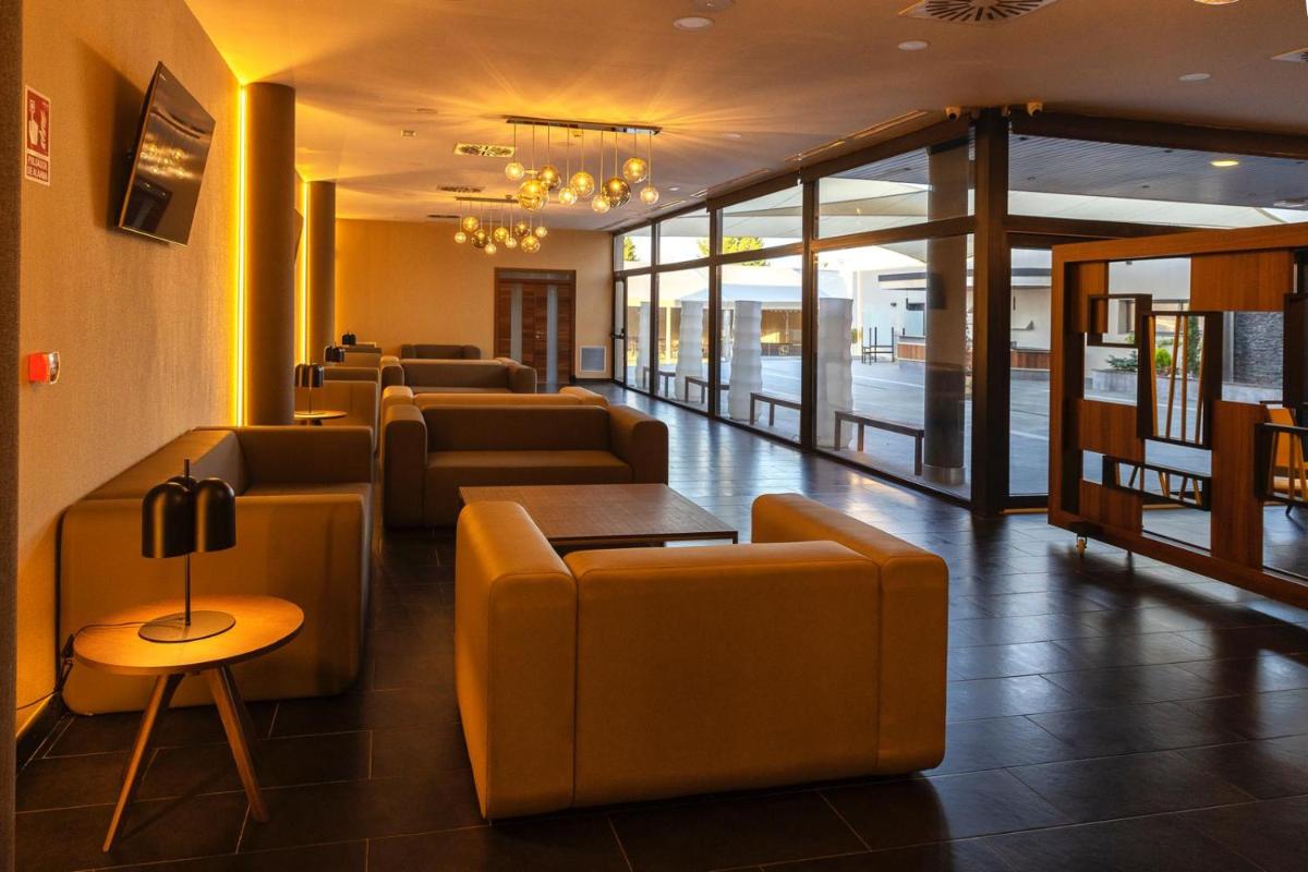 Hotel Estación - Housity