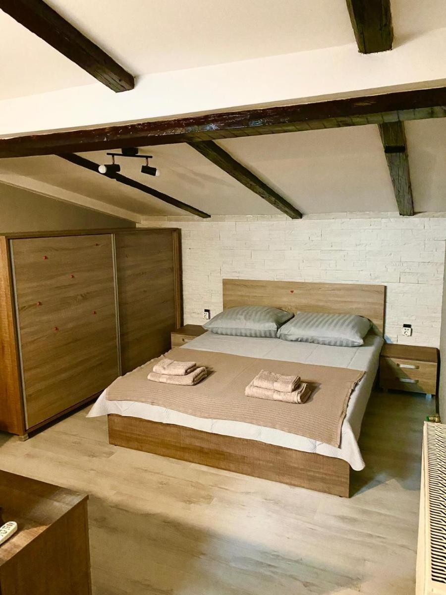 Regim Hotelier Pietonal? - Housity