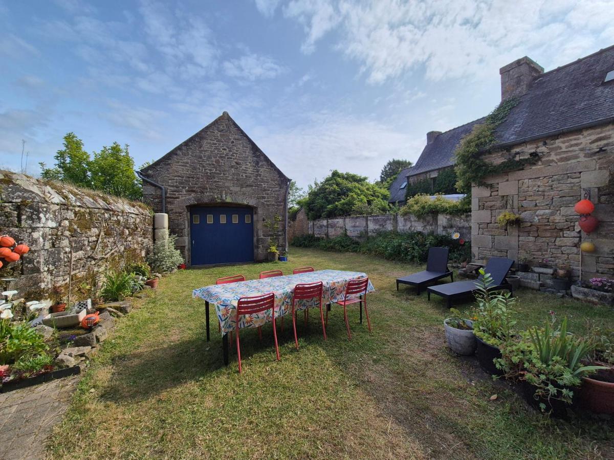 Ti ar chorneg, maison de vacances bretagne entre mer et mont d'arrée - Housity