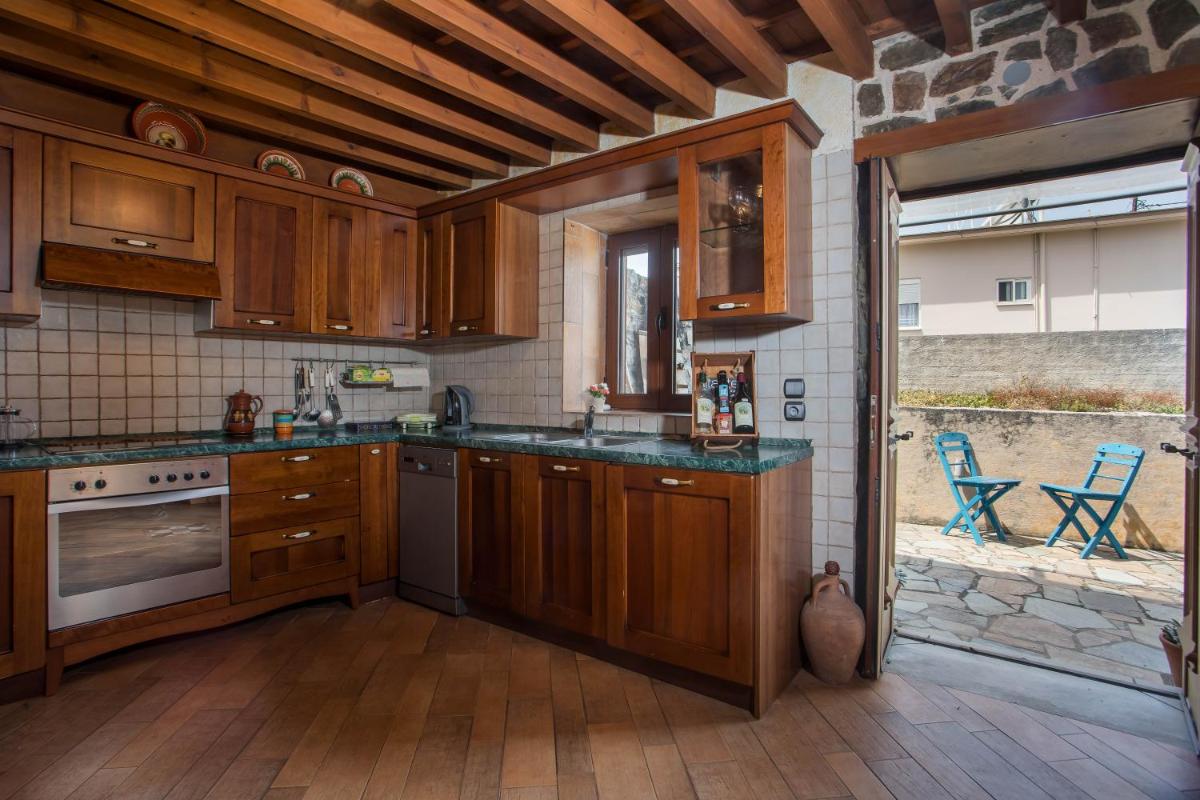 Echo Traditional House - Ηχώ Παραδοσιακό Σπίτι - Housity