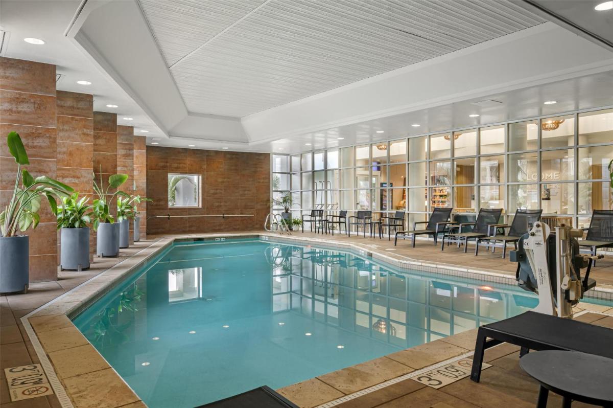 Hampton Inn Virginia Beach Oceanfront North - Housity