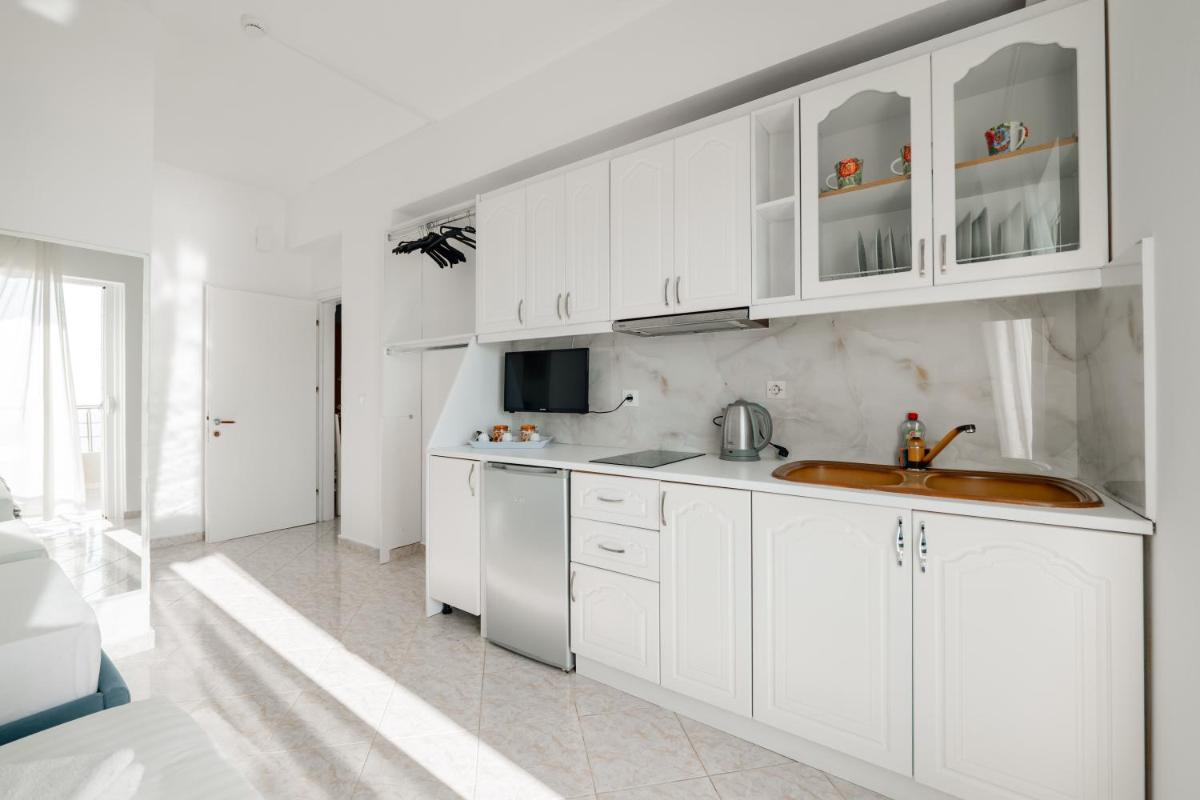 Eleni Guest House - Housity