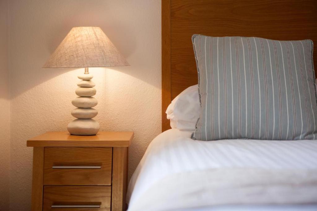 The Ship Inn - Housity