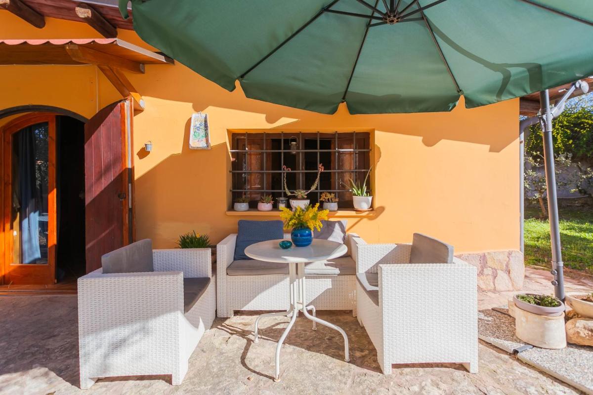 Aspromonte Yellow House - Housity
