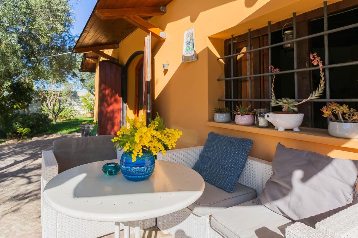 Aspromonte Yellow House - Housity