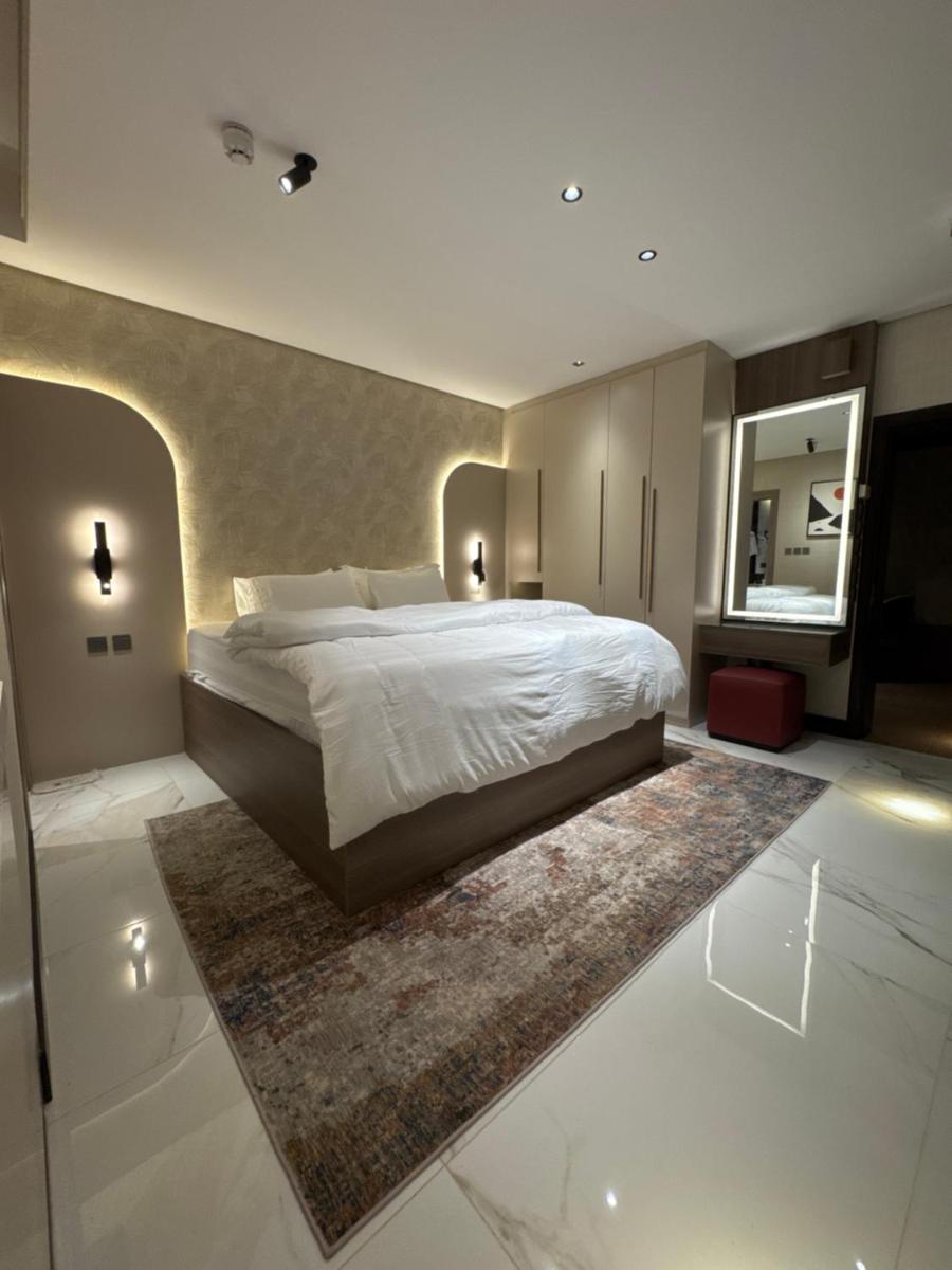 Sixty Three Hotel Suites - Housity