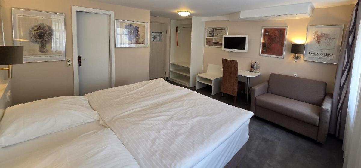 Hotel Garni "Am Ellinger Tor" - Housity