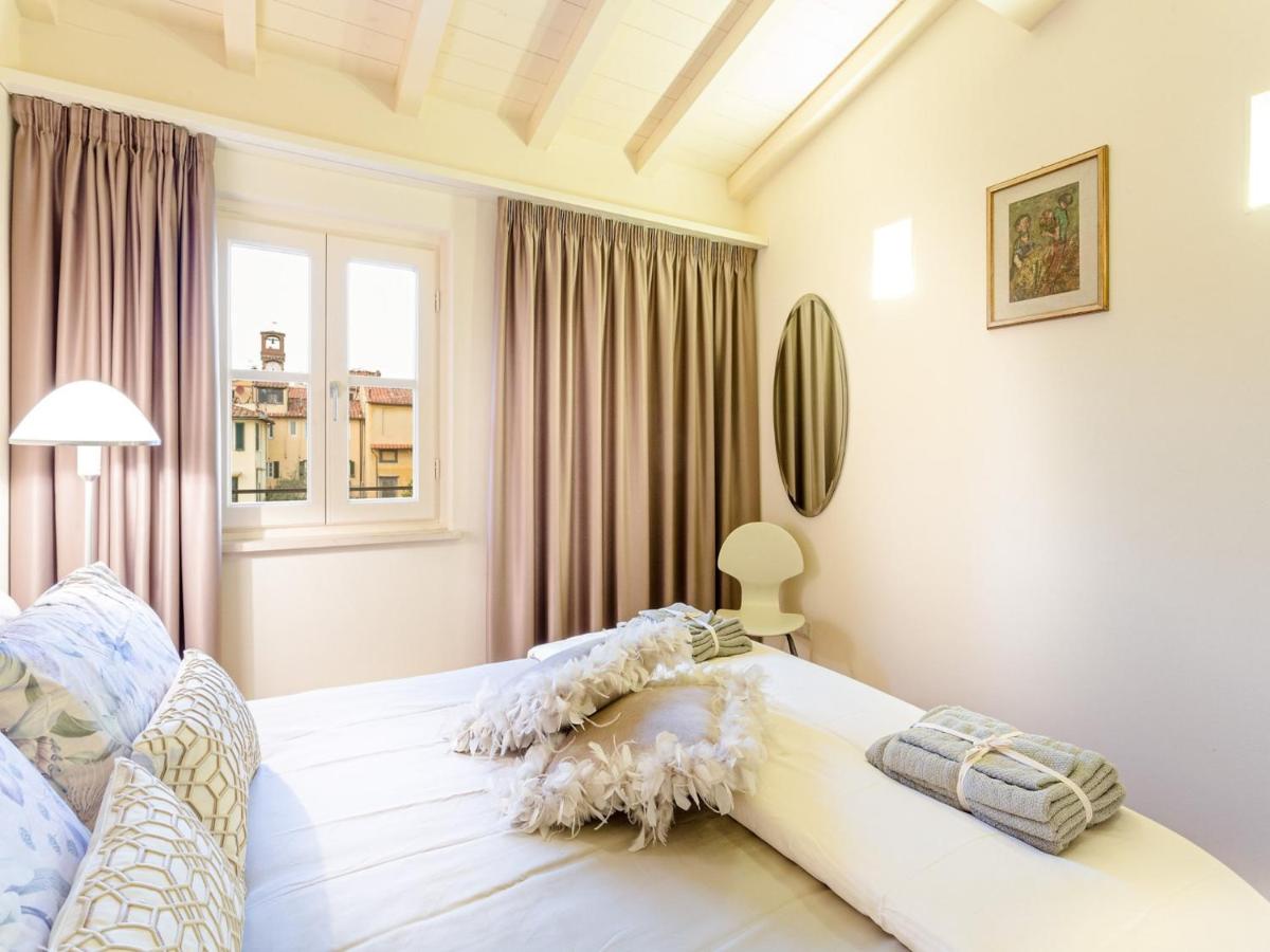 Apartment in Lucca with Terrace Views - Housity