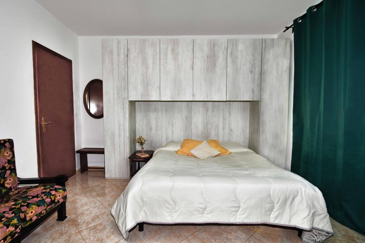 La Rondinella - Housity