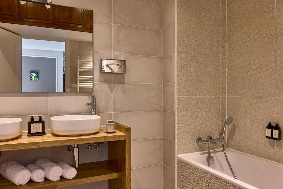 Salle de bains dans l'établissement Maison Zugno Hôtel & Spa