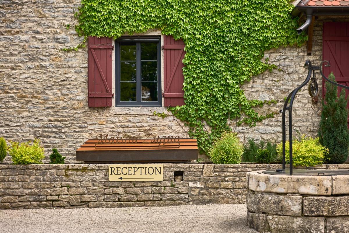 Photo de la galerie de l'établissement Maison Zugno Hôtel & Spa, à Barretaine
