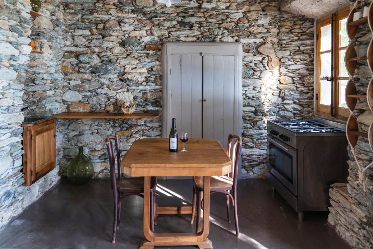 A Casa di U Scogliu Maison les pieds dans l eau Cap Corse - Housity