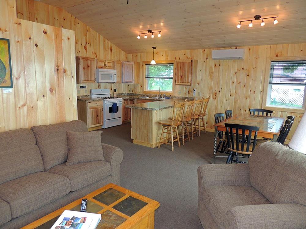 Angel Rock Waterfront Cottages - Housity