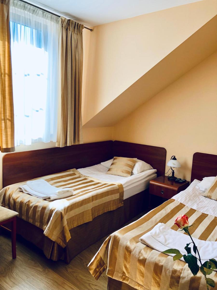 EMIDA - Restauracja & Hotel - Housity