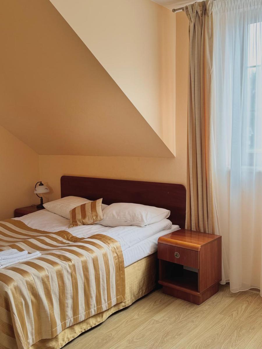 EMIDA - Restauracja & Hotel - Housity