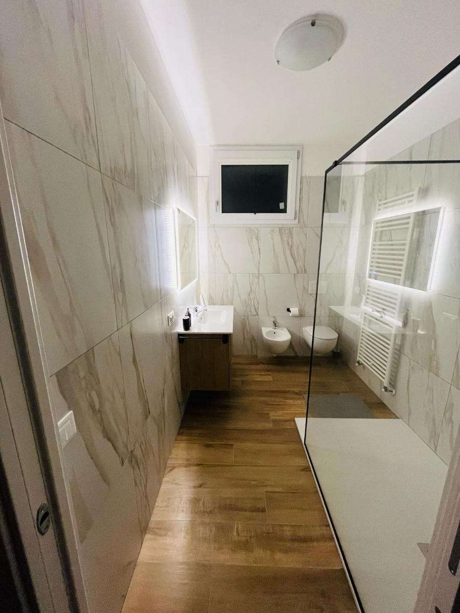 Villa Alexander Suite esclusiva di 100 m con vasca idromassaggio - Housity