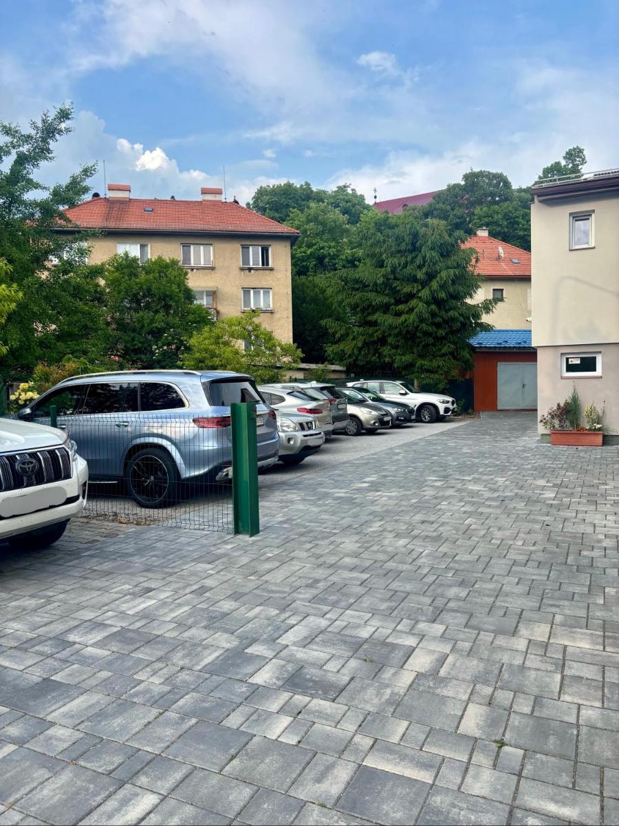 Hotel Garni Expo - Housity