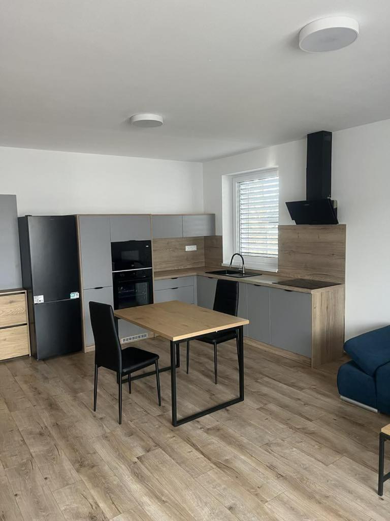 Apartmán Bobrov - Housity