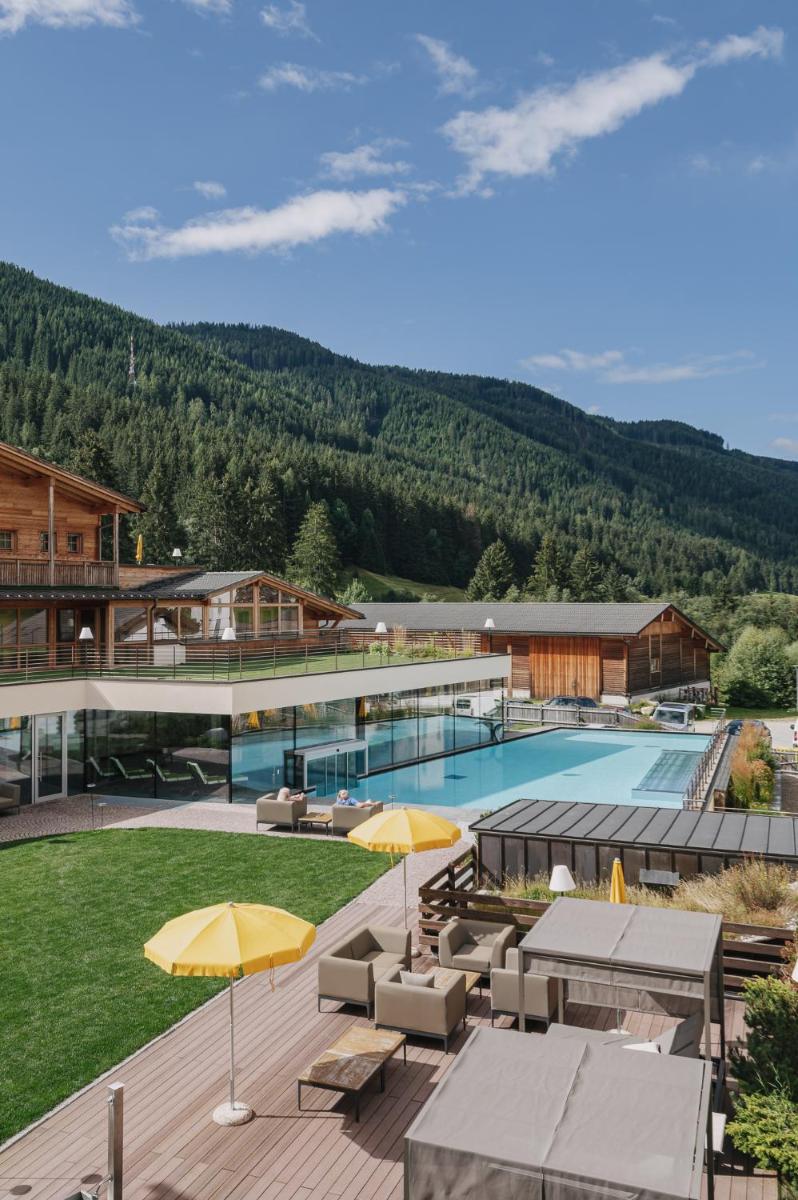Alpine Nature Hotel Stoll - Housity