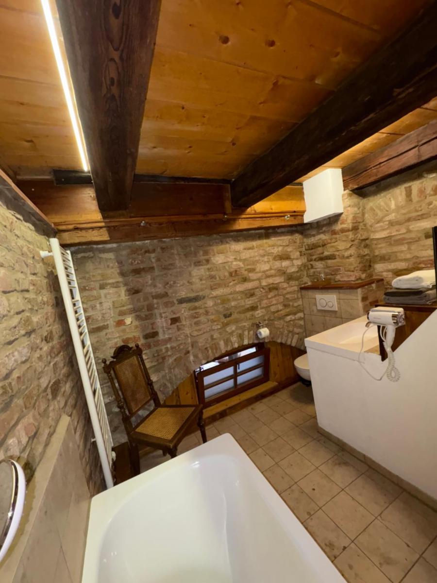 Wirgarten Antik Hotel - Hizvo