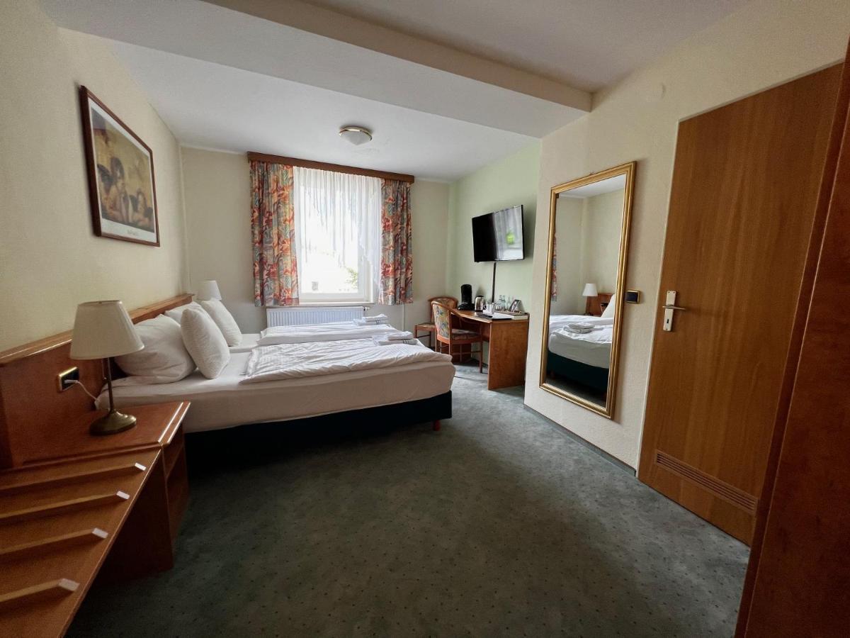 Hotel Zur Sonne - Housity