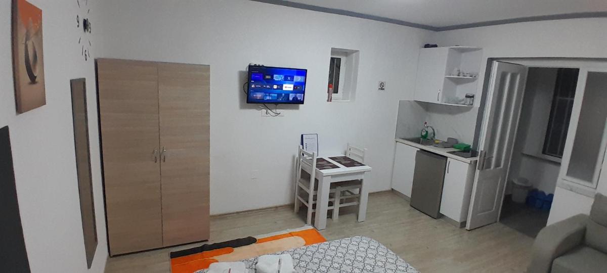 Klent Studio Apartment - Housity