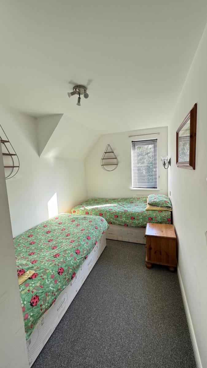 Orchid Cotswold Stone house - Housity