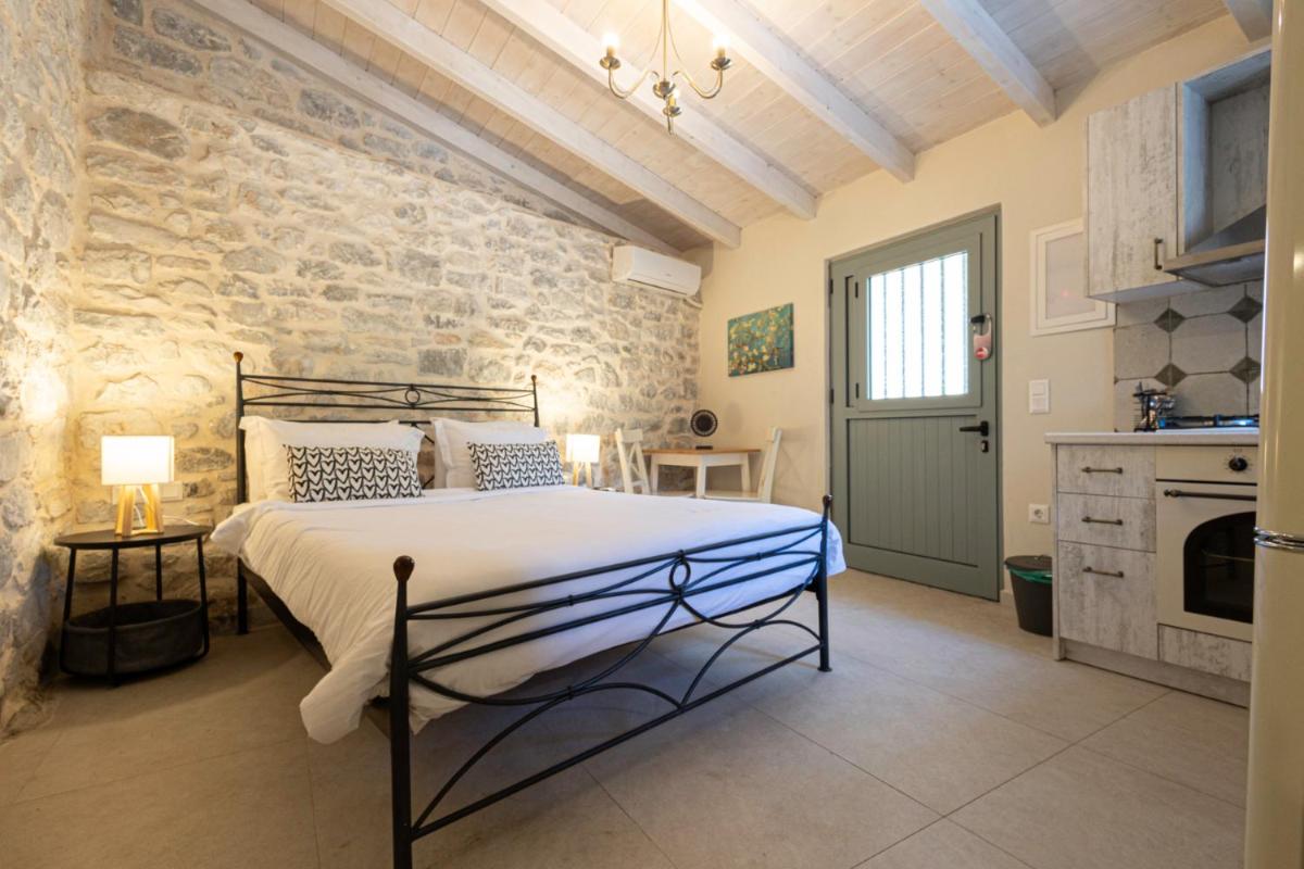 Sophia Town Square Areopoli - Housity